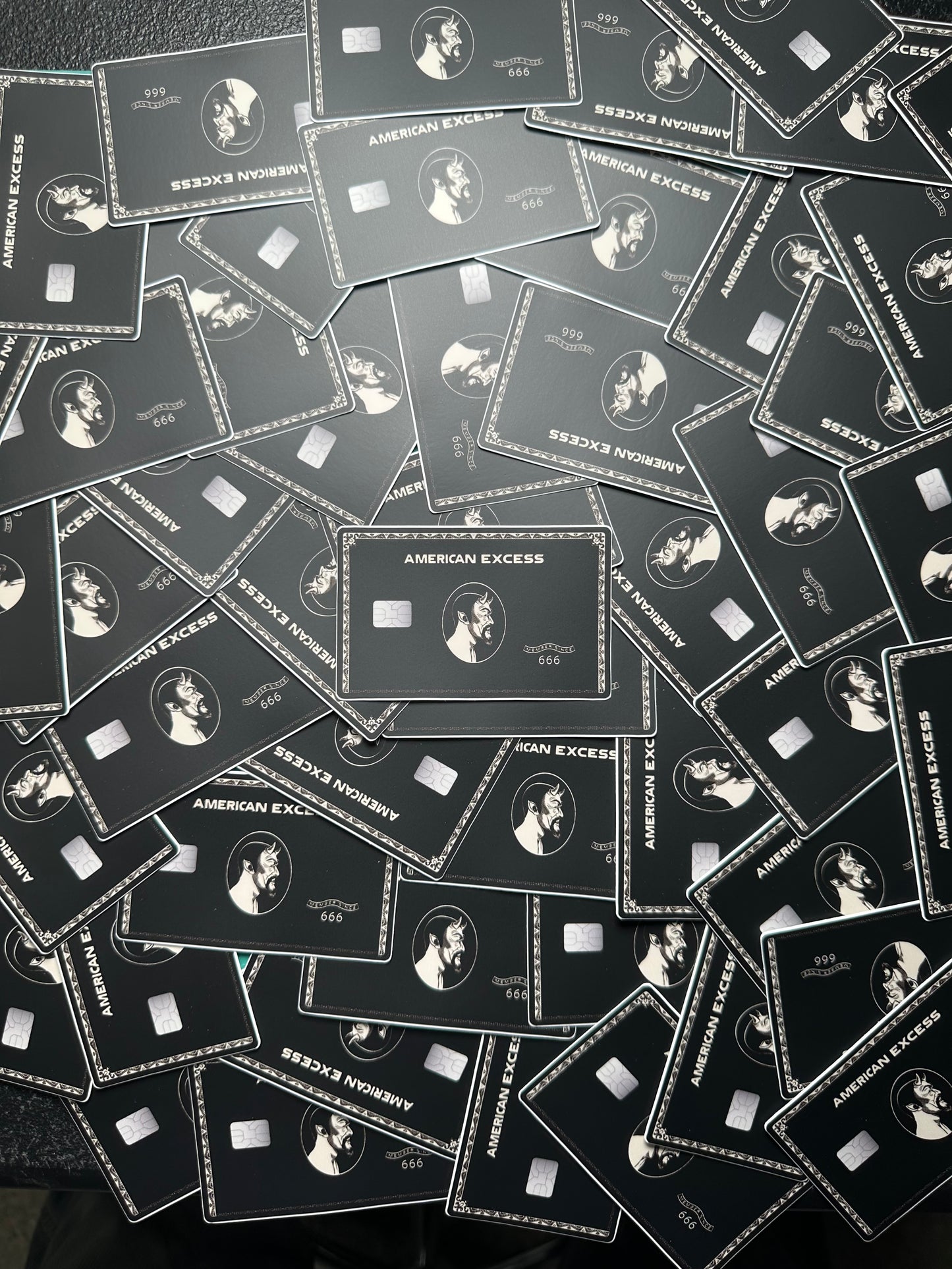 Heat Reactive Card Holder